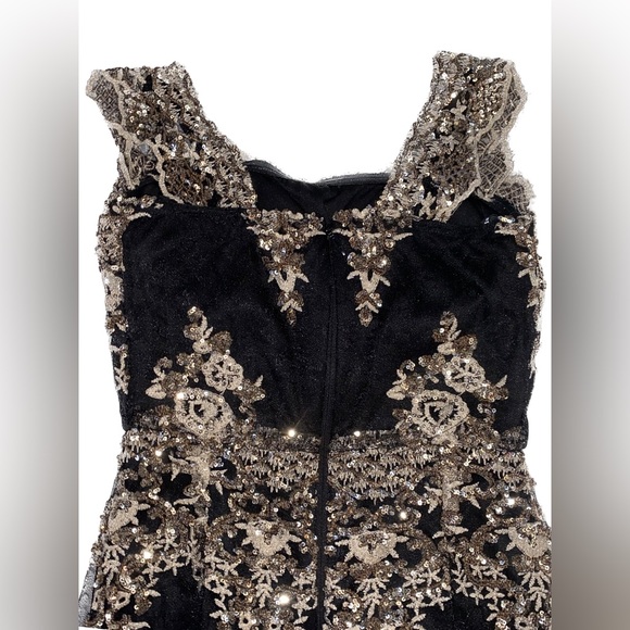 Soieblu Evening Gown with Sequins - Picture 5 of 6